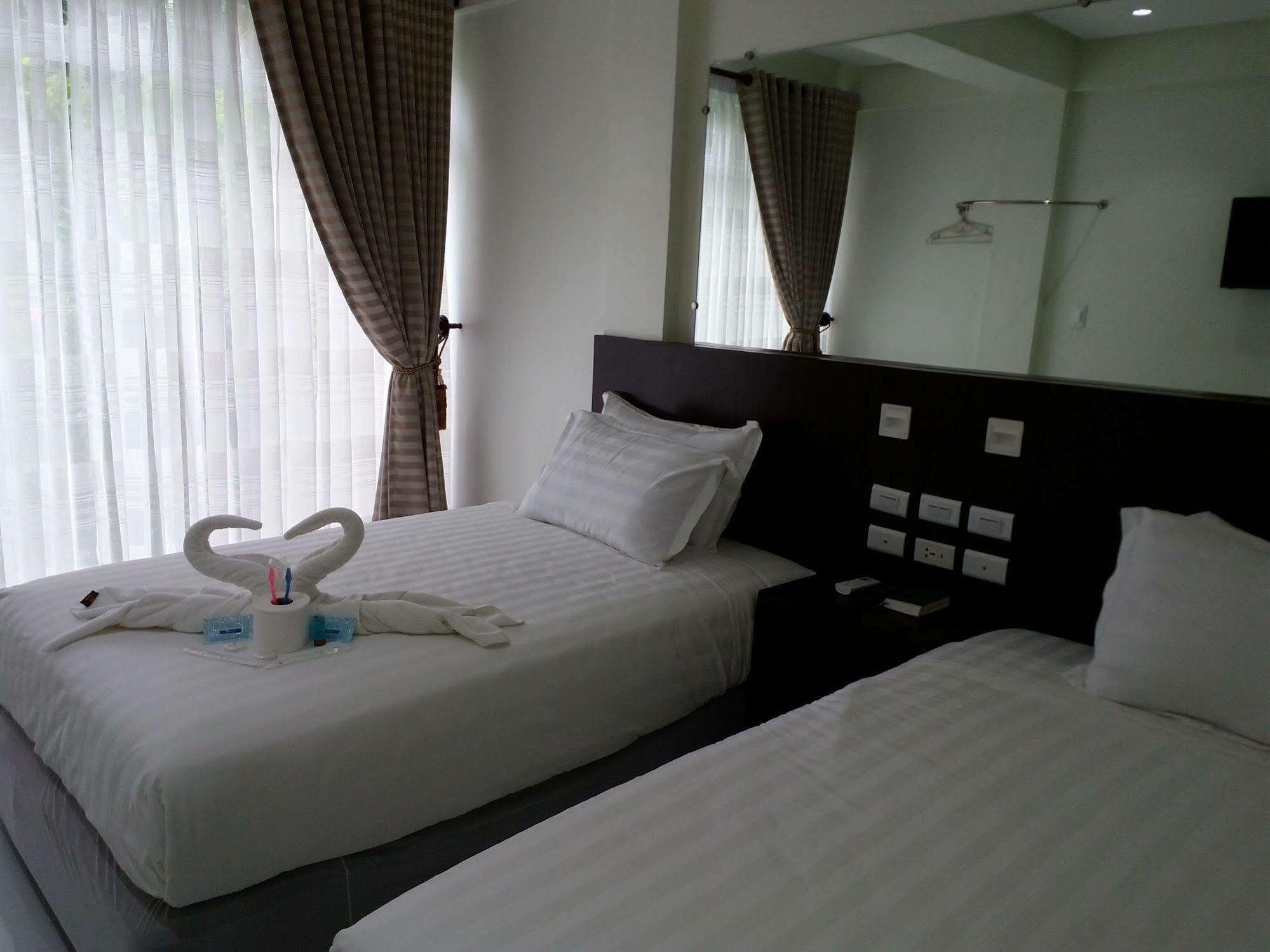 Boracay Midtown Hotel Balabag  エクステリア 写真